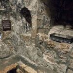 Zace rece în mormânt – Imn de Robert Lowry, 1874